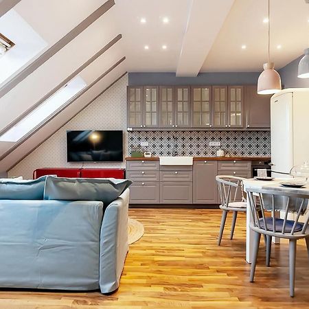 Attic Apartment On Waterfront / View / Netflix ปราก ภายนอก รูปภาพ