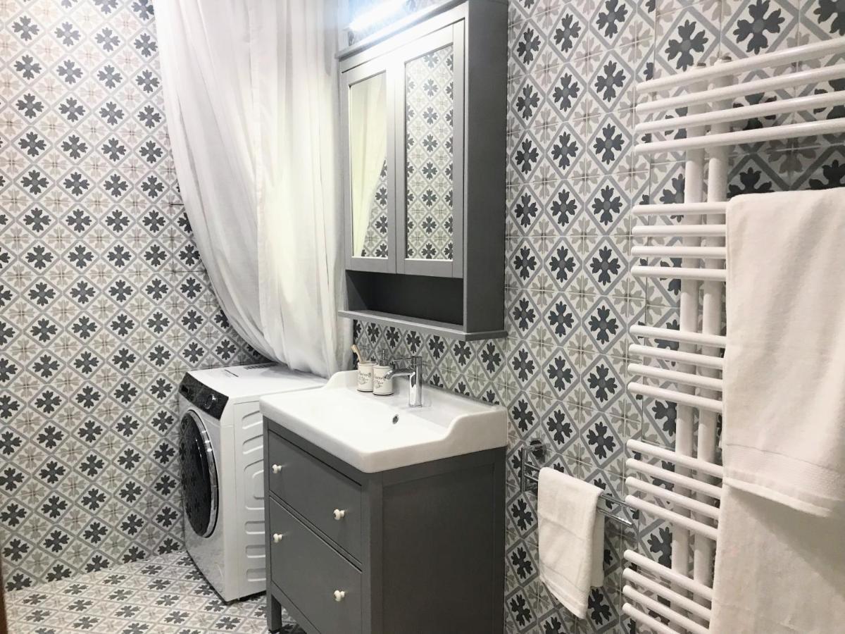 Attic Apartment On Waterfront / View / Netflix ปราก ภายนอก รูปภาพ