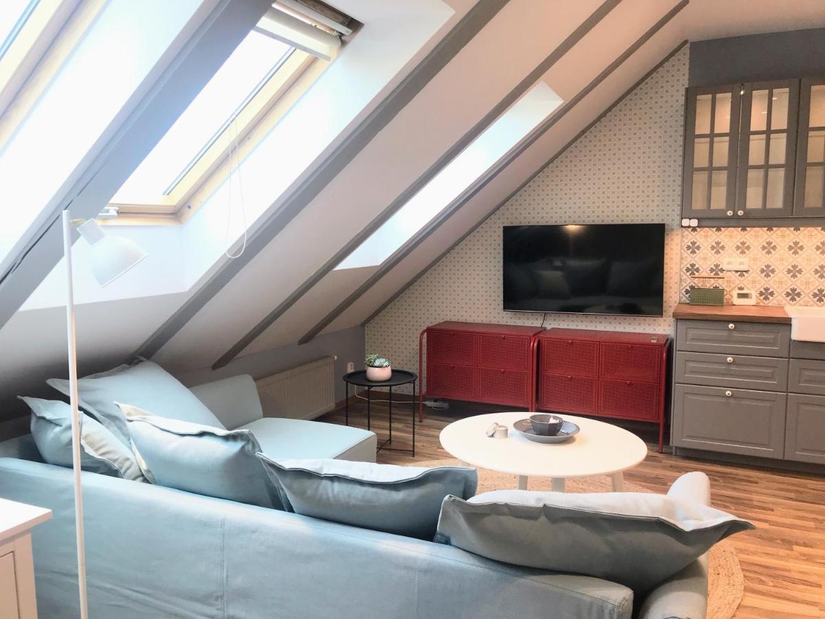Attic Apartment On Waterfront / View / Netflix ปราก ภายนอก รูปภาพ