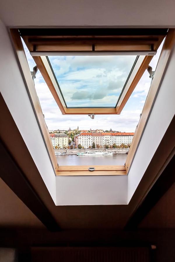 Attic Apartment On Waterfront / View / Netflix ปราก ภายนอก รูปภาพ