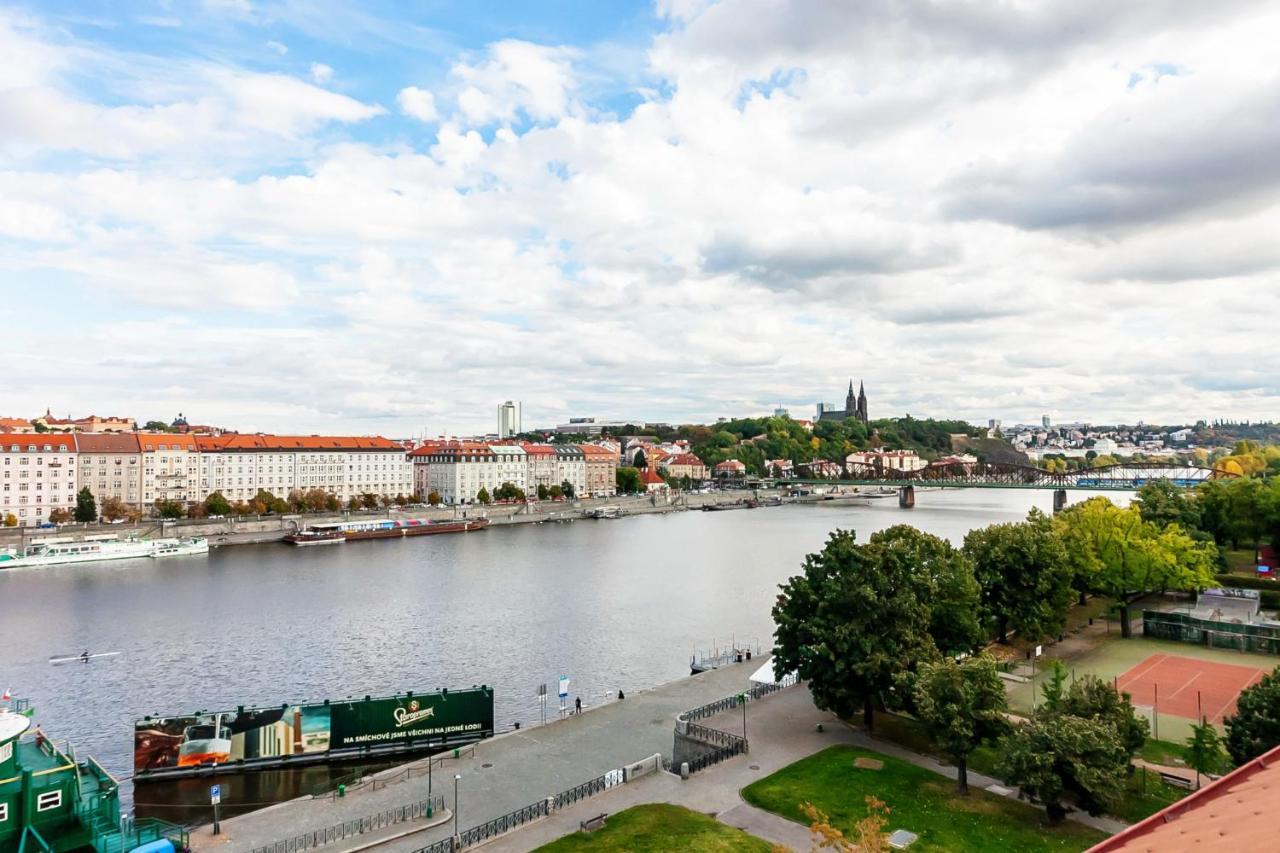 Attic Apartment On Waterfront / View / Netflix ปราก ภายนอก รูปภาพ
