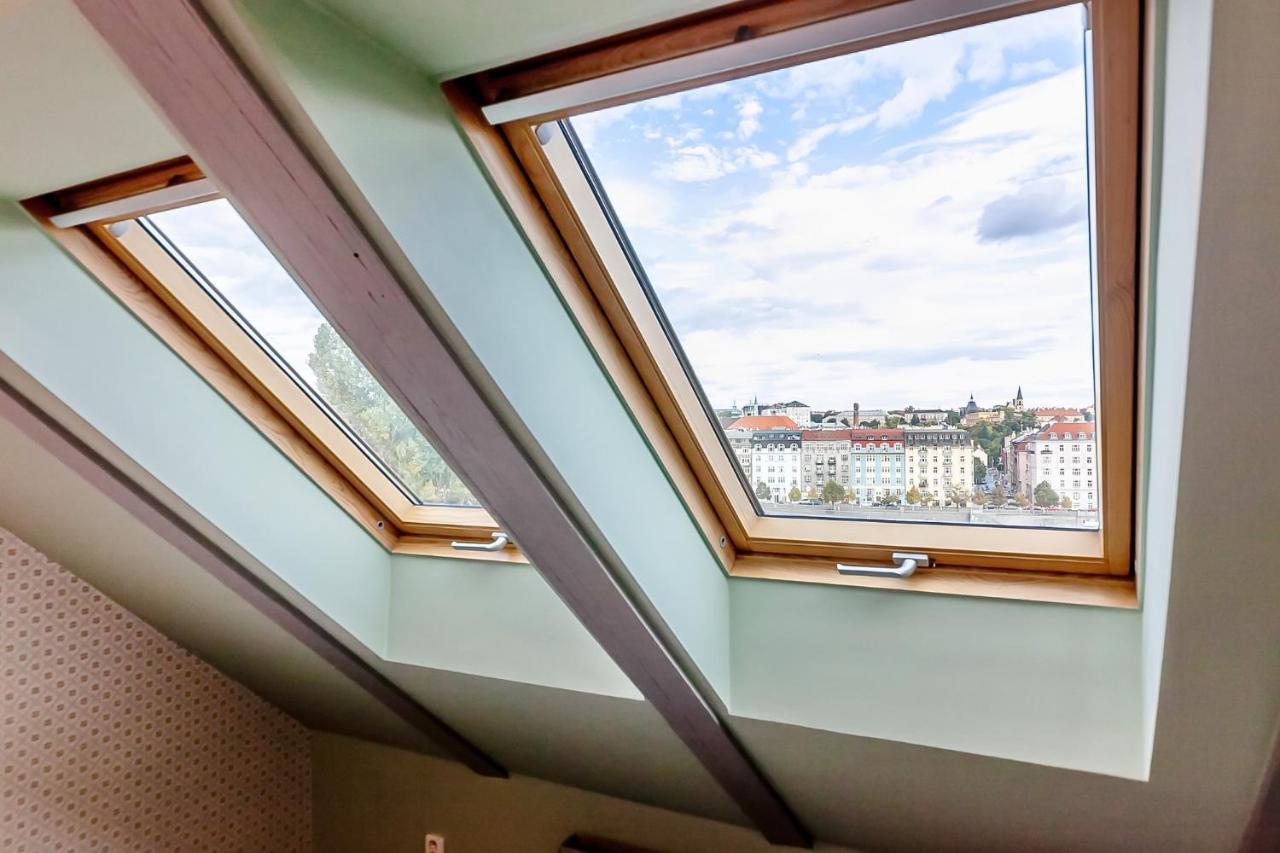 Attic Apartment On Waterfront / View / Netflix ปราก ภายนอก รูปภาพ